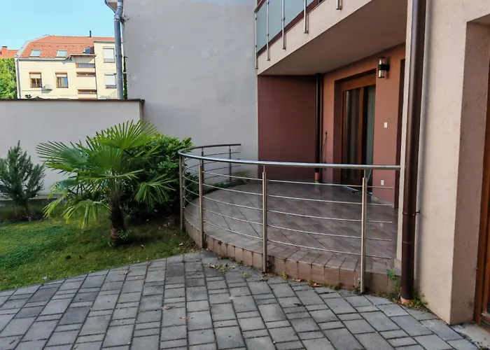 Apartament Scape *